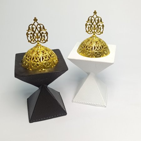 مبخرة شكل هرمين غطاء معدني ذهبي 